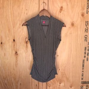 Vince Camuto Women’s Size S B&W Geometric Tiny Print Blouse